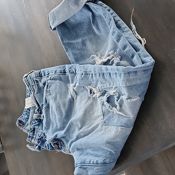 Abercrombie Ames slim boyfriend 8/29 Exposed button fly, distressed. Light wash - Picture 5 of 5